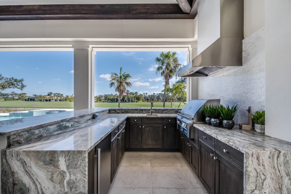 custom outdoor kitchen design